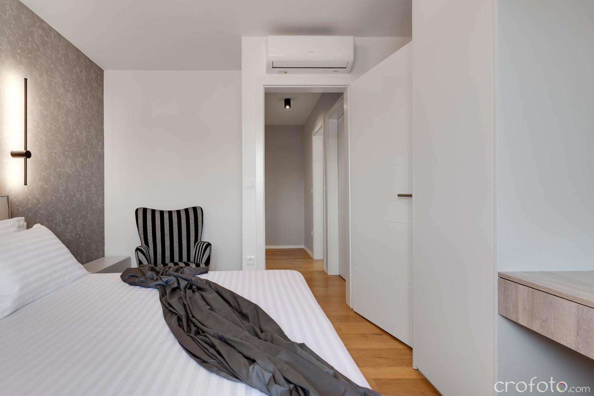 Aritmetic Apartament *